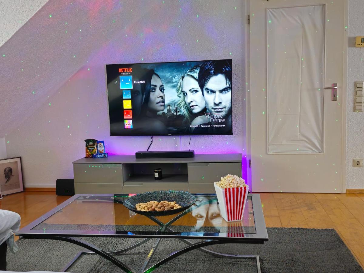 Sauna - Massage -Bodensee-Cinema Feeling- Home Sharing - Parking - Kueche Radolfzell am Bodensee Esterno foto